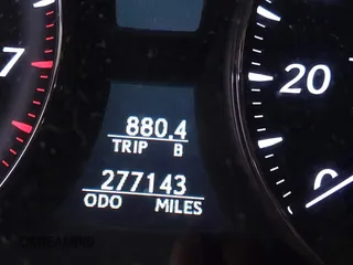 2008 Lexus LS 460 z VIN JTHBL46F385061763, wystawiony jako IAAI lot #41473031 z przebiegiem 2 771 431 mil mil oraz . Historia ofert i sprzedaży dostępna na DreamBid. Obrazek 15.