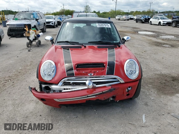2005 MINI Hardtop S z VIN WMWRE33505TL15594, wystawiony jako Copart lot #55207915 z przebiegiem Nie podano mil oraz Szkoda całkowita • Salvage title. Historia ofert i sprzedaży dostępna na DreamBid. Obrazek 5.