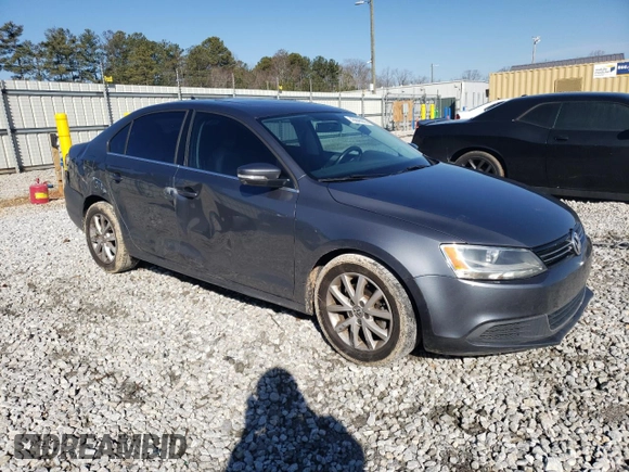 2014 Volkswagen Jetta Sedan SE w/Connectivity with VIN 3VWD07AJ7EM411432, listed as a Copart auction lot 43646655 with 138,430 mi miles and Salvage Title. Bid and sale history available at carsss.com. Image 4.