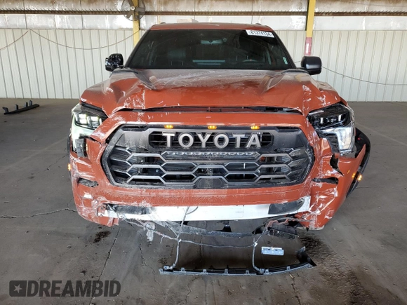 2024 Toyota Sequoia SR5 with VIN 7SVAAABA4RX037155, listed as a Copart auction lot 81374134 with 5,439 mi miles and Salvage Title. Bid and sale history available at carsss.com. Image 5.