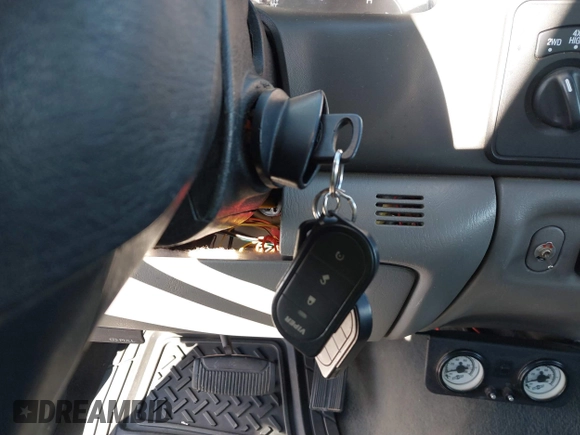 2003 Ford F-350 XL with VIN 1FTSX31S73EC26923, listed as a IAAI auction lot 41344390 with 139,893 mi miles and . Bid and sale history available at DreamBid. Image 11.