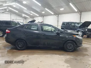 2014 Ford Fiesta S с VIN 3FADP4AJ3EM182766, выставлен на аукционе IAAI как лот 42680584 с пробегом 121 529 миль миль и . История ставок и продаж доступна на DreamBid. Изображение 13.