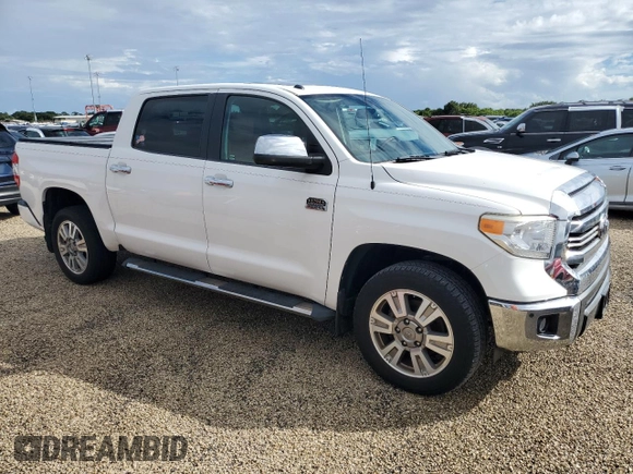 2016 Toyota Tundra Platinum z VIN 5TFGW5F17GX205276, wystawiony jako Copart lot #74146184 z przebiegiem Nie podano mil oraz Nie do naprawy • Non repairable. Historia ofert i sprzedaży dostępna na DreamBid. Obrazek 4.