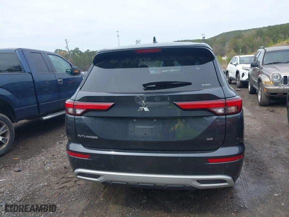 2024 Mitsubishi Outlander SE with VIN JA4J4VA85RZ064998, listed as a IAAI auction lot 41862256 with 18,981 mi miles. Bid and sale history available at carsss.com. Image 16.