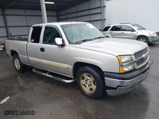 2005 Chevrolet Silverado 1500 LS with VIN 2GCEC19T251313496, listed as a IAAI auction lot 41425536 with 244,140 mi miles. Bid and sale history available at carsss.com. Image 1.