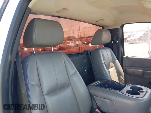 2008 Chevrolet Silverado 1500 Work Truck with VIN 1GCEC14X48Z102032, listed as a IAAI auction lot 41943346 with 398,280 mi miles. Bid and sale history available at carsss.com. Image 8.