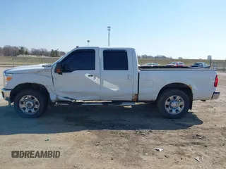 2014 Ford Super Duty F-250 SRW XL with VIN 1FT7W2B69EEA77339, listed as a IAAI auction lot 41792126 with 236,204 mi miles. Bid and sale history available at carsss.com. Image 14.