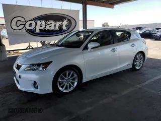 2012 Lexus CT 200h z VIN JTHKD5BH2C2052685, wystawiony jako Copart lot #57730325 z przebiegiem 60 704 mil mil oraz Szkoda całkowita • Salvage title. Historia ofert i sprzedaży dostępna na DreamBid. Obrazek 1.