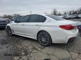 2018 BMW 5 Series 530e xDrive z VIN WBAJB1C56JB084422, wystawiony jako Copart lot #47596335 z przebiegiem 68 276 mil mil oraz Szkoda całkowita • Salvage title. Historia ofert i sprzedaży dostępna na DreamBid. Obrazek 2.
