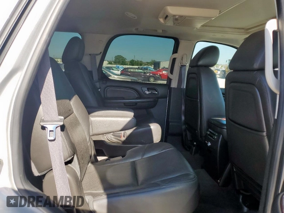 2014 Cadillac Escalade Premium z VIN 1GYS3CEFXER139466, wystawiony jako Copart lot #54128425 z przebiegiem 116 002 mil mil oraz Szkoda całkowita • Salvage title. Historia ofert i sprzedaży dostępna na DreamBid. Obrazek 11.