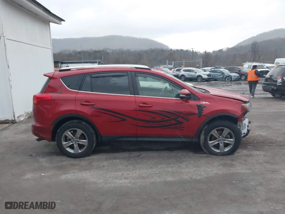 2015 Toyota RAV4 XLE with VIN JTMRFREV6FD124533, listed as a IAAI auction lot 41132398 with 135,701 mi miles. Bid and sale history available at carsss.com. Image 14.
