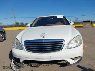 2007 Mercedes-Benz S-Class 5.5L V8 with VIN WDDNG71X37A070947, listed as a IAAI auction lot 41669650 with 70,782 mi miles. Bid and sale history available at carsss.com. Image 12.