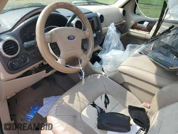 2003 Ford Expedition Eddie Bauer with VIN 1FMFU17L13LC25725, listed as a Copart auction lot 67483614 with 268,151 mi miles and Salvage Title. Bid and sale history available at carsss.com. Image 8.