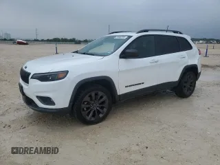 2021 Jeep Cherokee Latitude Lux z VIN 1C4PJLMX5MD214775, wystawiony jako Copart lot #55693395 z przebiegiem 30 238 mil mil oraz Szkoda całkowita • Salvage title. Historia ofert i sprzedaży dostępna na DreamBid. Obrazek 1.