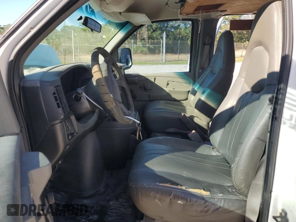 2003 Chevrolet Express Cargo with VIN 1GCFG25T931225679, listed as a Copart auction lot 82352764 with 250,164 mi miles and Clean Title. Bid and sale history available at DreamBid. Image 7.