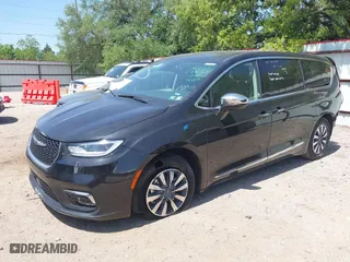 2023 Chrysler Pacifica Hybrid Limited with VIN 2C4RC1S73PR588684, listed as a IAAI auction lot 42009317 with 45,372 mi miles. Bid and sale history available at carsss.com. Image 18.