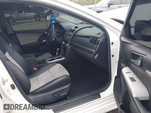 2012 Toyota Camry SE with VIN 4T1BK1FK6CU508242, listed as a IAAI auction lot 41870589 with 270,724 mi miles. Bid and sale history available at carsss.com. Image 5.