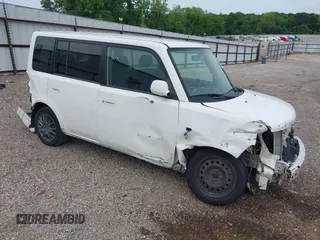2005 Scion xB z VIN JTLKT324154018321, wystawiony jako IAAI lot #42189716 z przebiegiem 204 574 mil mil oraz . Historia ofert i sprzedaży dostępna na DreamBid. Obrazek 1.