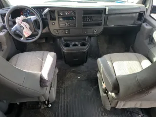 2016 GMC Savana Cargo Van with VIN 1GTW7AFF1G1294679, listed as a Copart auction lot 78806854 with 175,647 mi miles and Salvage Title. Bid and sale history available at carsss.com. Image 8.