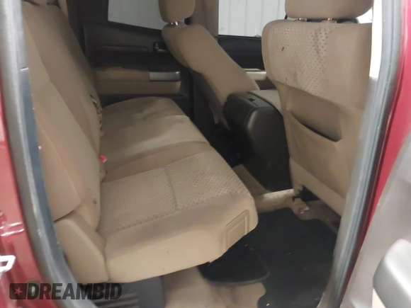 2010 Toyota Tundra z VIN 5TFUW5F1XAX144077, wystawiony jako IAAI lot #40135939 z przebiegiem 152 828 mil mil oraz . Historia ofert i sprzedaży dostępna na DreamBid. Obrazek 8.
