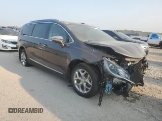 2018 Chrysler Pacifica Limited z VIN 2C4RC1GG8JR125231, wystawiony jako Copart lot #62753534 z przebiegiem Nie podano mil oraz Szkody całkowita. Historia ofert i sprzedaży dostępna na DreamBid. Obrazek 4.