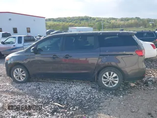 2017 Kia Sedona LX with VIN KNDMB5C11H6230541, listed as a IAAI auction lot 42034761 with 171,495 mi miles. Bid and sale history available at carsss.com. Image 14.