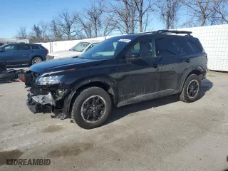 2024 Nissan Pathfinder Rock Creek with VIN 5N1DR3BDXRC293602, listed as a Copart auction lot 42968645 with 1,800 mi miles and Salvage Title. Bid and sale history available at carsss.com. Image 1.