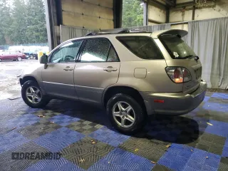 2001 Lexus RX 300 with VIN JTJHF10UX10170343, listed as a Copart auction lot 84096504 with 266,931 mi miles and Salvage Title. Bid and sale history available at carsss.com. Image 2.