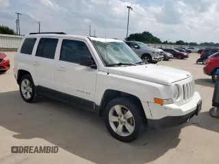 2017 Jeep Patriot Latitude with VIN 1C4NJPFB2HD184396, listed as a Copart auction lot 59564425 with 150,461 mi miles and Salvage title. Bid and sale history available at DreamBid. Image 4.