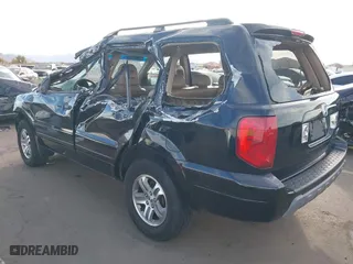 2004 Honda Pilot EX with VIN 2HKYF18624H620101, listed as a IAAI auction lot 41539583 with 196,158 mi miles. Bid and sale history available at carsss.com. Image 3.