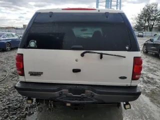 2000 Ford Expedition XLT with VIN 1FMRU1662YLB35757, listed as a Copart auction lot 44363845 with 206,135 mi miles and Salvage Title. Bid and sale history available at DreamBid. Image 6.