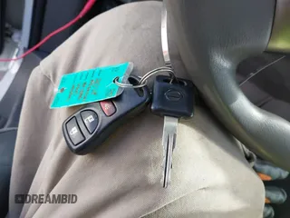 2018 Nissan NV Cargo S z VIN 1N6BF0KM9JN816925, wystawiony jako IAAI lot #41416712 z przebiegiem 93 130 mil mil oraz . Historia ofert i sprzedaży dostępna na DreamBid. Obrazek 11.