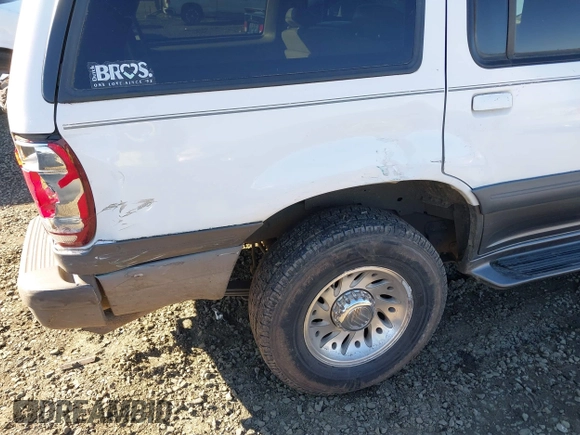 1998 Mercury Mountaineer z VIN 4M2ZU55P3WUJ48489, wystawiony jako IAAI lot #41368722 z przebiegiem 202 627 mil mil oraz . Historia ofert i sprzedaży dostępna na DreamBid. Obrazek 12.