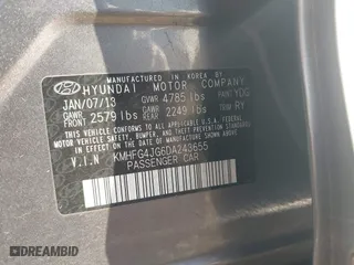 2013 Hyundai Azera with VIN KMHFG4JG6DA243655, listed as a IAAI auction lot 41802097 with 135,677 mi miles. Bid and sale history available at carsss.com. Image 9.