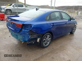 2022 Kia Forte LXS z VIN 3KPF24AD4NE445224, wystawiony jako IAAI lot #41853612 z przebiegiem 29 217 mil mil oraz . Historia ofert i sprzedaży dostępna na DreamBid. Obrazek 4.