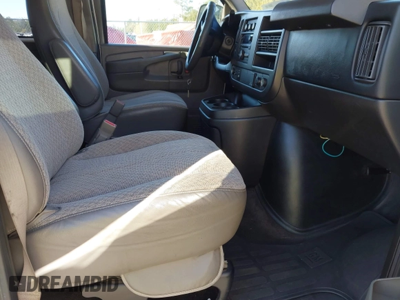 2015 Chevrolet Express Passenger LT with VIN 1GAZG1FG4F1145356, listed as a IAAI auction lot 41768799 with 134,492 mi miles and . Bid and sale history available at DreamBid. Image 5.