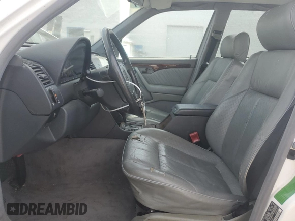 1994 Mercedes-Benz C 230/260/280/320 with VIN WDBHA28E7RF076660, listed as a Copart auction lot 78290564 with 169,050 mi miles and Clean Title. Bid and sale history available at carsss.com. Image 7.