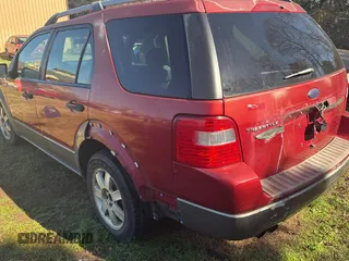 2006 Ford Freestyle SE with VIN 1FMZK01166GA11704, listed as a Copart auction lot 43962775 with 146,981 mi miles and Clean Title. Bid and sale history available at carsss.com. Image 3.