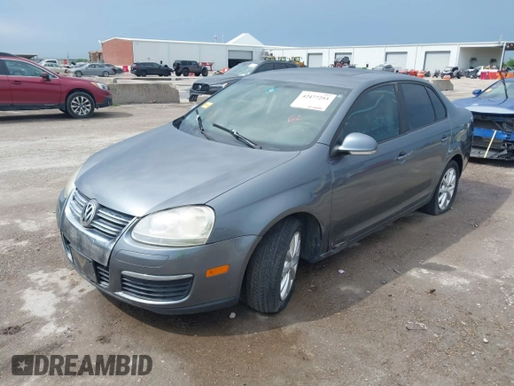 2010 Volkswagen Jetta Limited Edition с VIN 3VWRX7AJ7AM155675, выставлен на аукционе IAAI как лот 42477253 с пробегом 184 597 миль миль и . История ставок и продаж доступна на DreamBid. Изображение 2.