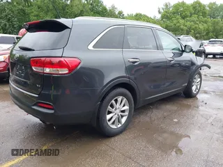 2017 Kia Sorento LX с VIN 5XYPGDA52HG291151, выставлен на аукционе IAAI как лот 42294750 с пробегом 134 442 миль миль и . История ставок и продаж доступна на DreamBid. Изображение 4.