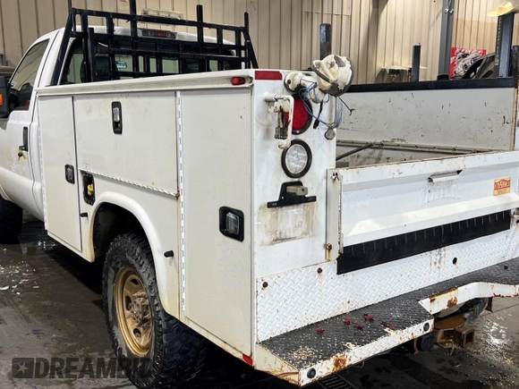 2015 Ford F-250 XLT с VIN 1FTBF2B6XFEB00087, выставлен на аукционе IAAI как лот 42621273 с пробегом 99 910 миль миль и . История ставок и продаж доступна на DreamBid. Изображение 14.