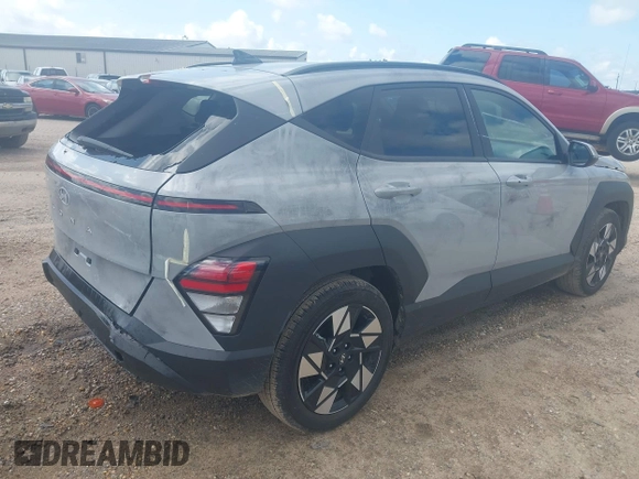 2024 Hyundai Kona SEL с VIN KM8HB3AB3RU168294, выставлен на аукционе IAAI как лот 42461624 с пробегом 15 668 миль миль и . История ставок и продаж доступна на DreamBid. Изображение 4.