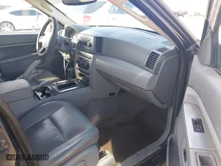 2005 Jeep Grand Cherokee Laredo with VIN 1J8GS48K95C615330, listed as a IAAI auction lot 41719101 with 152,186 mi miles. Bid and sale history available at carsss.com. Image 5.