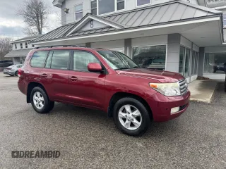 2008 Toyota Land Cruiser with VIN JTMHY05J585000698, listed as a Copart auction lot 52587975 with 329,279 mi miles and Clean Title. Bid and sale history available at carsss.com. Image 1.