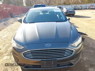 2020 Ford Fusion SE with VIN 3FA6P0H75LR129109, listed as a IAAI auction lot 41385458 with 98,099 mi miles. Bid and sale history available at carsss.com. Image 12.