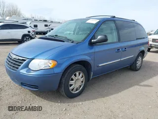 2007 Chrysler Town & Country Touring z VIN 2A4GP54L17R125711, wystawiony jako IAAI lot #41865946 z przebiegiem 169 558 mil mil oraz . Historia ofert i sprzedaży dostępna na DreamBid. Obrazek 2.