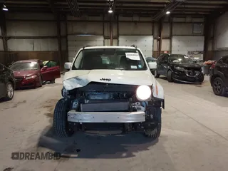 2017 Jeep Renegade Latitude with VIN ZACCJBBB7HPE84209, listed as a IAAI auction lot 41284064 with 81,801 mi miles. Bid and sale history available at carsss.com. Image 13.