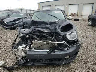 2017 MINI Countryman Cooper S with VIN WMZYT3C38H3D98136, listed as a Copart auction lot 73299934 with 0 mi miles and Salvage Title. Bid and sale history available at carsss.com. Image 11.