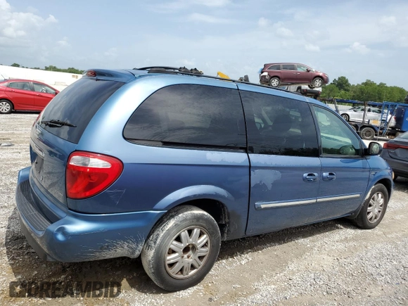 2005 Chrysler Town & Country Touring with VIN 2C4GP54L85R395604, listed as a Copart auction lot 65786054 with 235,271 mi miles and Salvage Title. Bid and sale history available at DreamBid. Image 3.