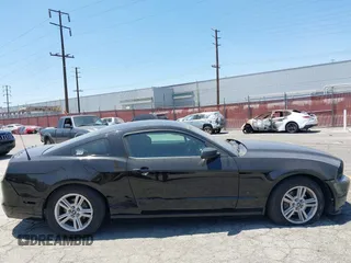 2014 Ford Mustang V6 z VIN 1ZVBP8AM5E5304212, wystawiony jako IAAI lot #42349481 z przebiegiem 18 478 mil mil oraz . Historia ofert i sprzedaży dostępna na DreamBid. Obrazek 13.